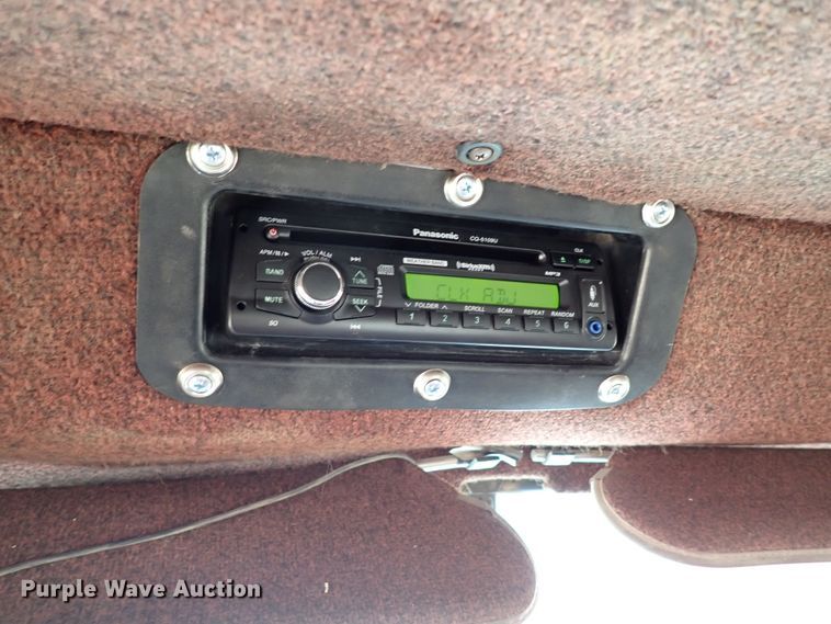 image for item JO9595 1990 International Eagle  winch truck