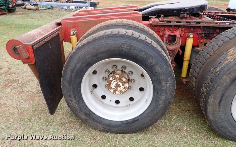 image for item JO9595 1990 International Eagle  winch truck