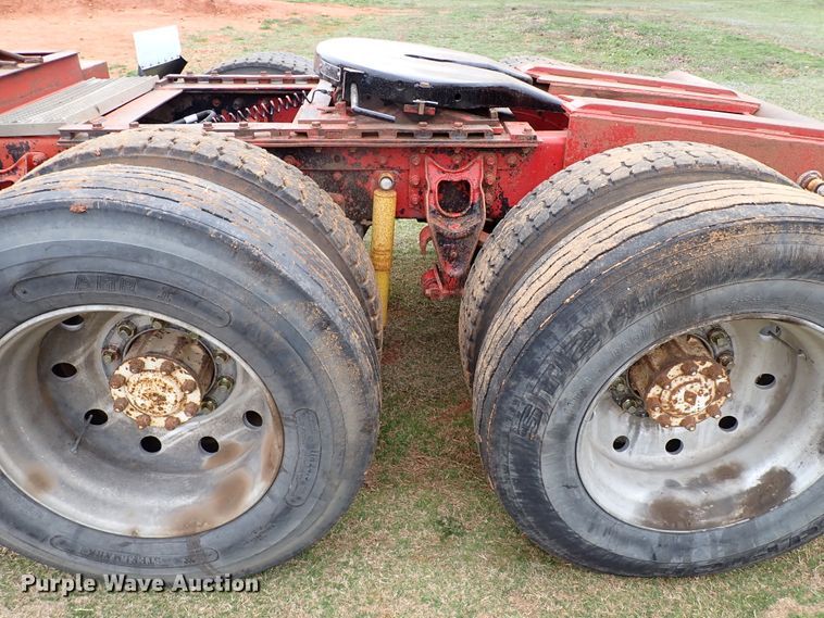 image for item JO9595 1990 International Eagle  winch truck