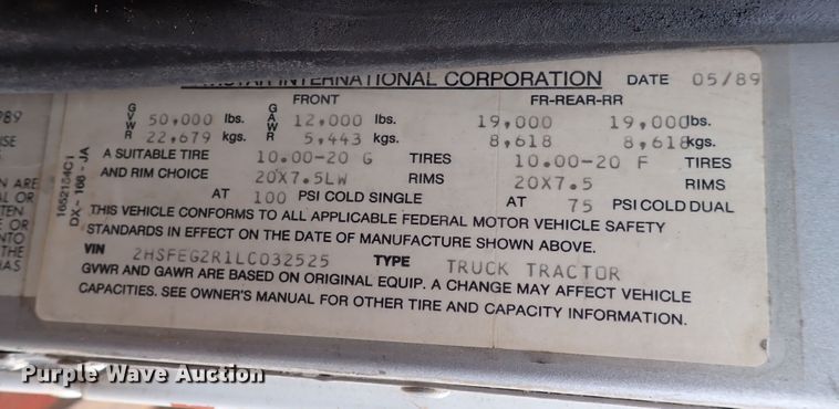 image for item JO9595 1990 International Eagle  winch truck