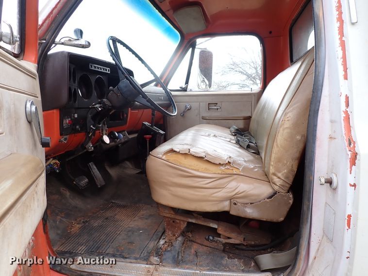 image for item JO9596 1981 GMC C70  dump truck