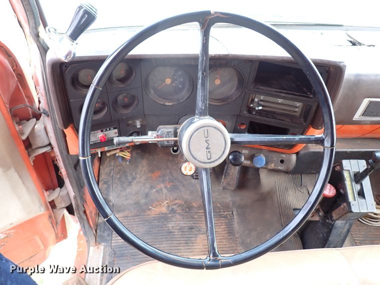 image for item JO9596 1981 GMC C70  dump truck