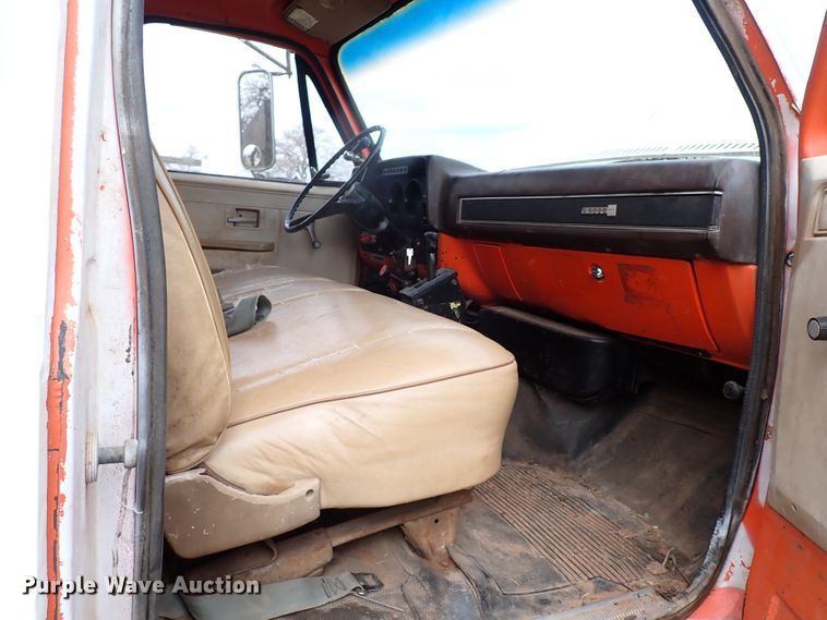 image for item JO9596 1981 GMC C70  dump truck