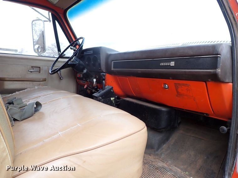 image for item JO9596 1981 GMC C70  dump truck