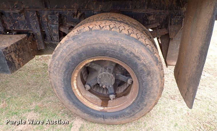 image for item JO9596 1981 GMC C70  dump truck
