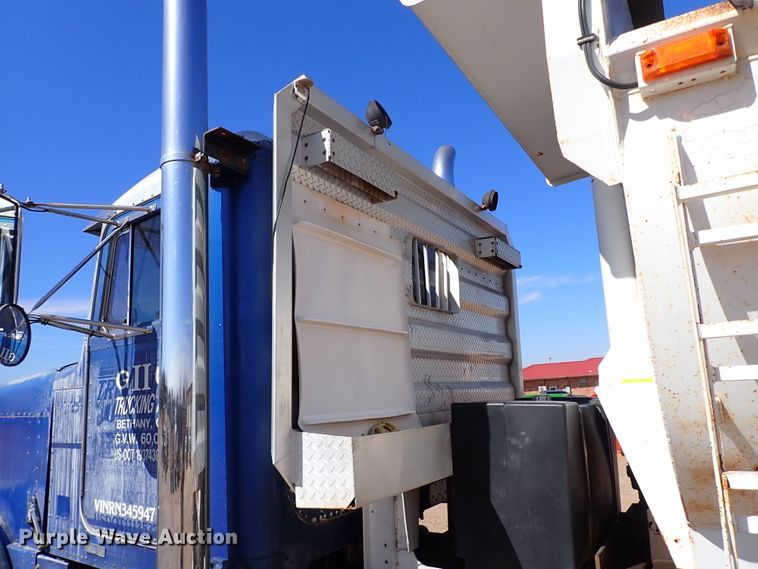 image for item JO9739 1994 Peterbilt 379  dump truck