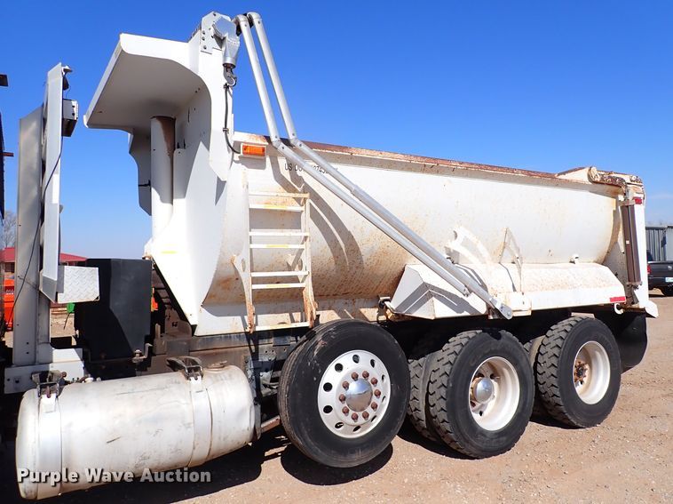 image for item JO9739 1994 Peterbilt 379  dump truck