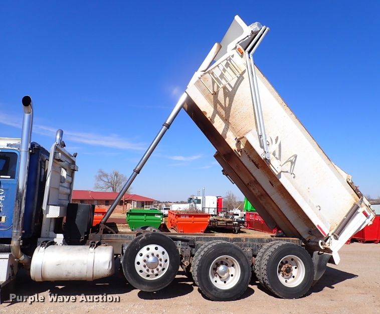 image for item JO9739 1994 Peterbilt 379  dump truck