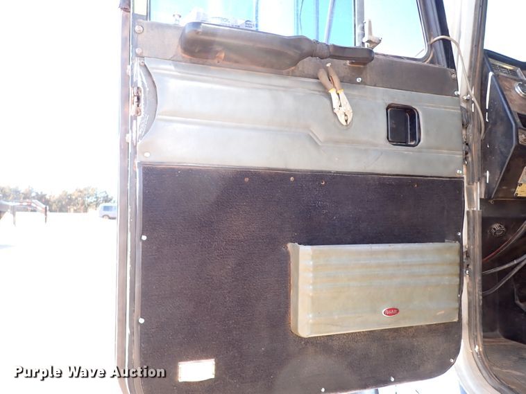 image for item JO9739 1994 Peterbilt 379  dump truck