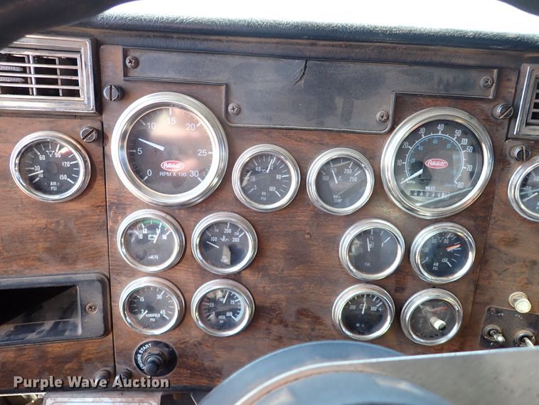 image for item JO9739 1994 Peterbilt 379  dump truck