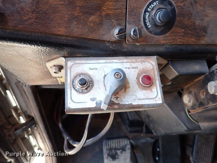 image for item JO9739 1994 Peterbilt 379  dump truck