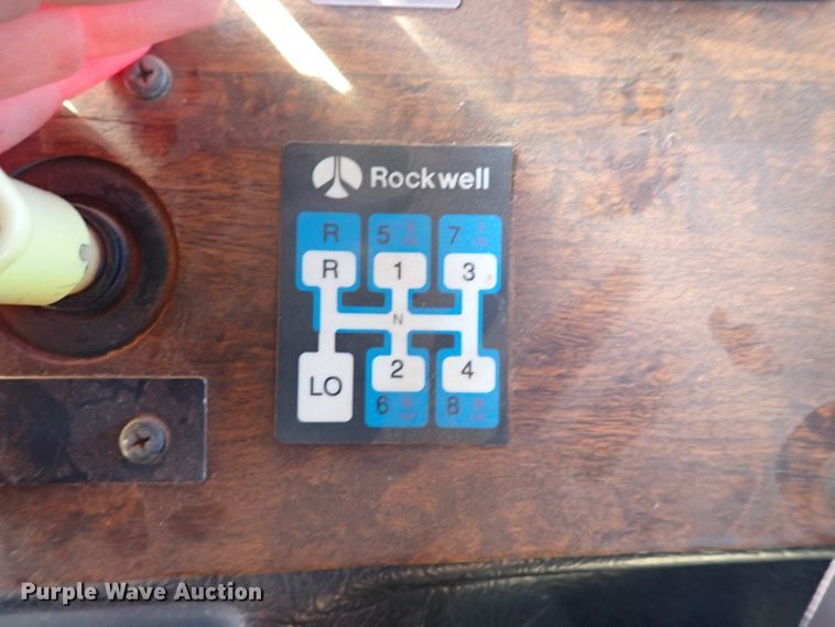 image for item JO9739 1994 Peterbilt 379  dump truck