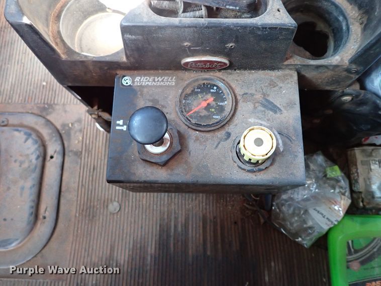 image for item JO9739 1994 Peterbilt 379  dump truck