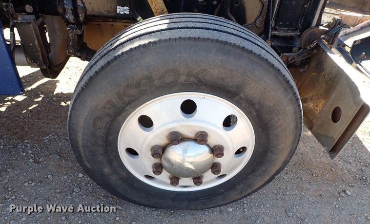 image for item JO9739 1994 Peterbilt 379  dump truck