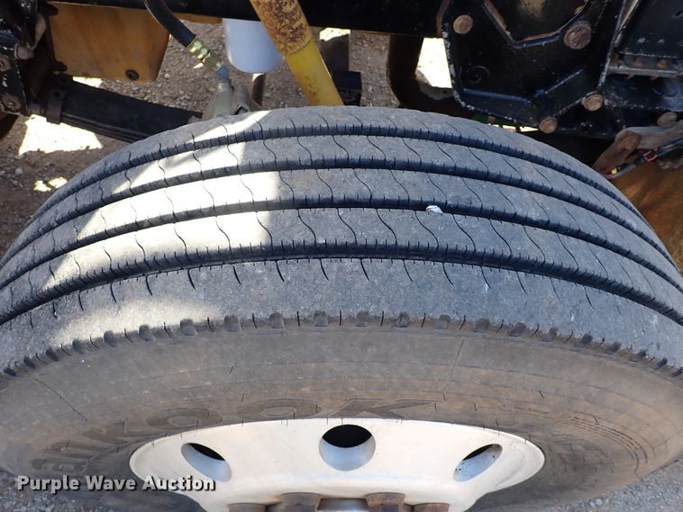 image for item JO9739 1994 Peterbilt 379  dump truck