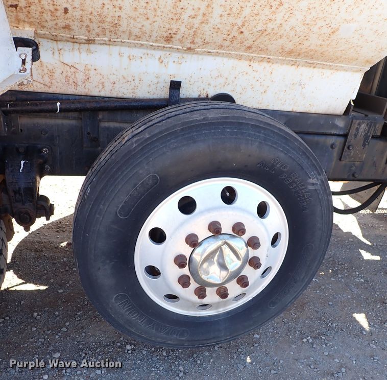 image for item JO9739 1994 Peterbilt 379  dump truck