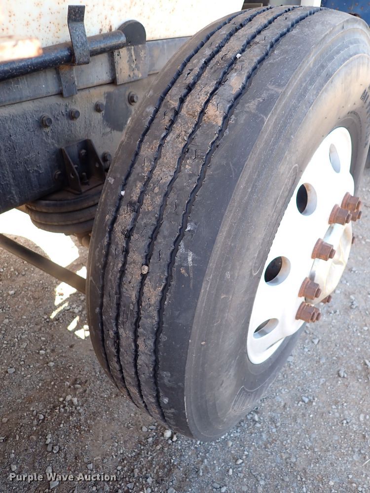 image for item JO9739 1994 Peterbilt 379  dump truck