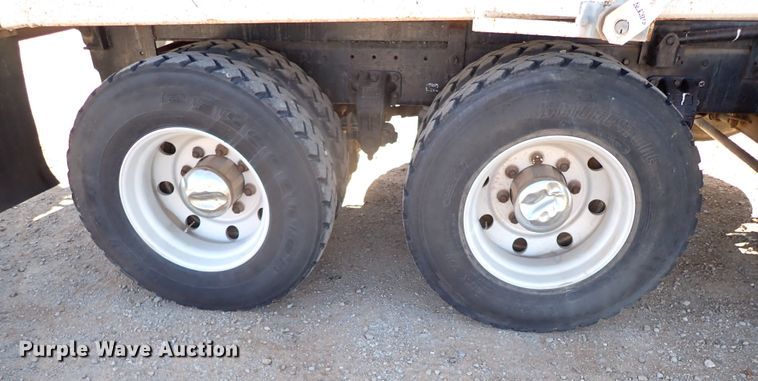 image for item JO9739 1994 Peterbilt 379  dump truck