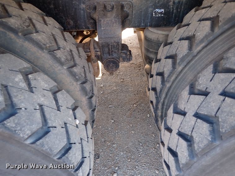 image for item JO9739 1994 Peterbilt 379  dump truck