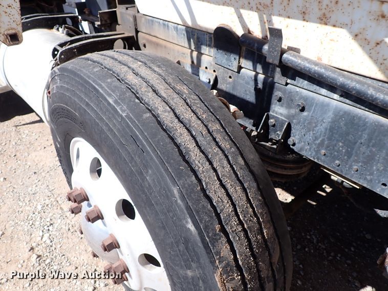 image for item JO9739 1994 Peterbilt 379  dump truck