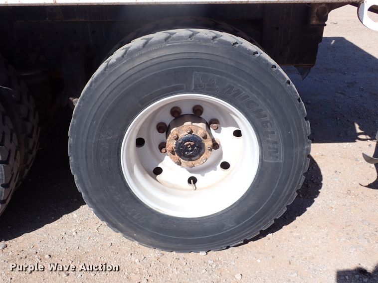 image for item JO9739 1994 Peterbilt 379  dump truck