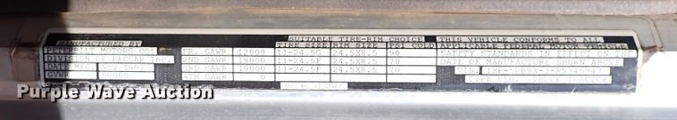 image for item JO9739 1994 Peterbilt 379  dump truck