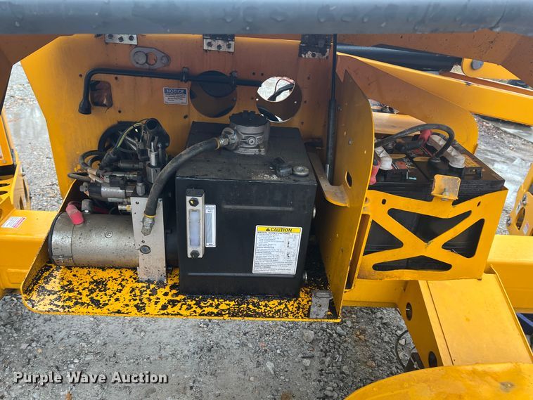 image for item JQ9049 2019 Haulotte 5533A  boom lift