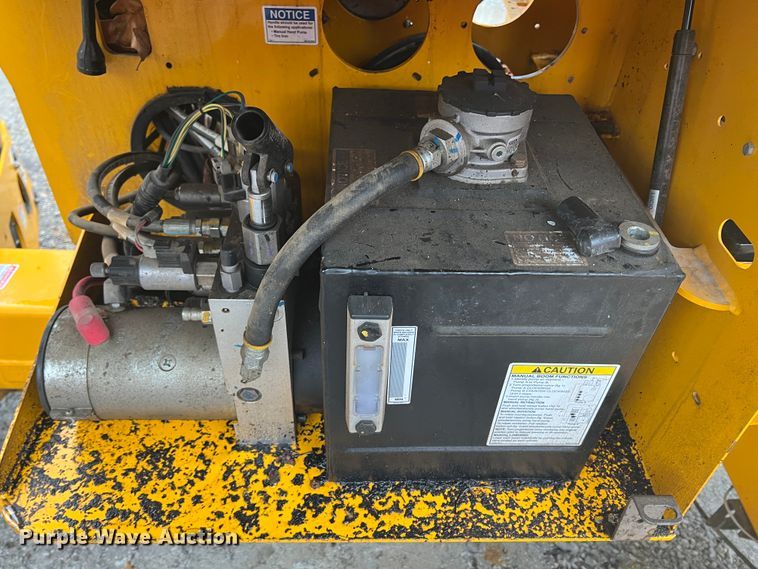 image for item JQ9049 2019 Haulotte 5533A  boom lift