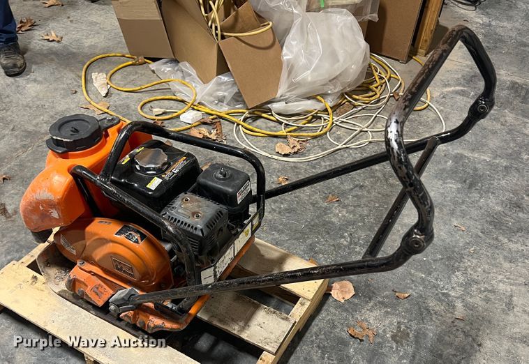 image for item JQ9050 Mikasa MVC-88VGHW  plate compactor