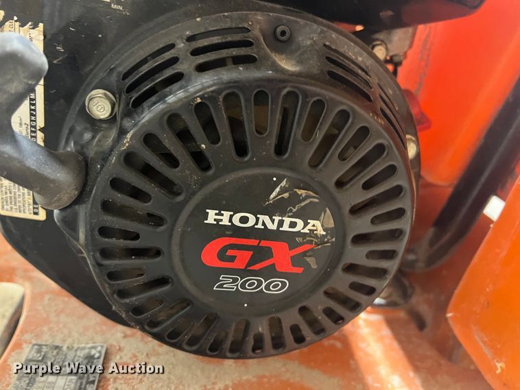 image for item JQ9050 Mikasa MVC-88VGHW  plate compactor