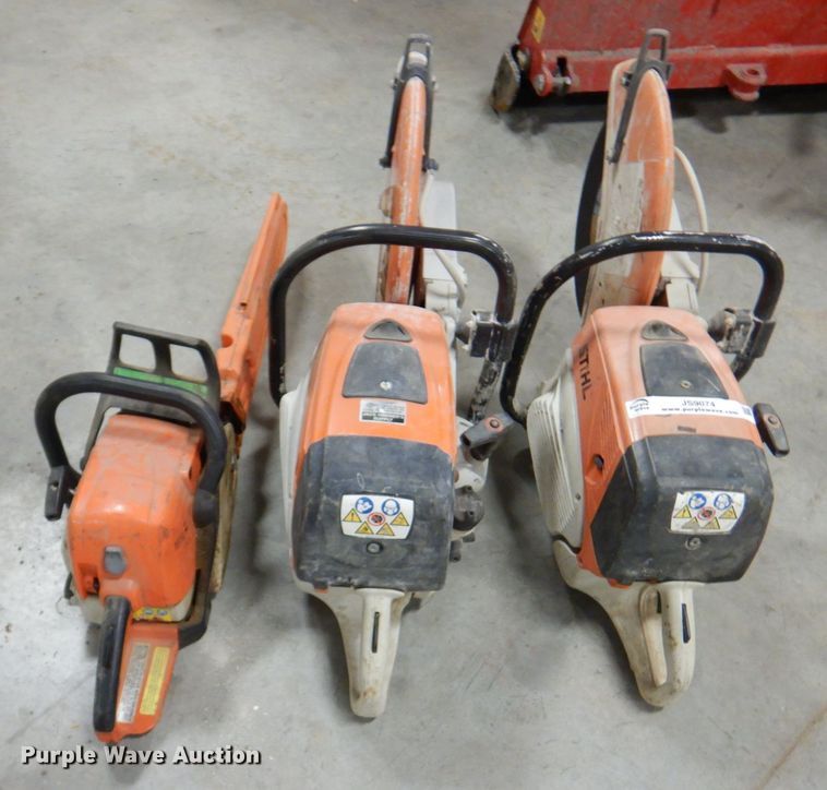 image for item JS9074 (3) Stihl saws