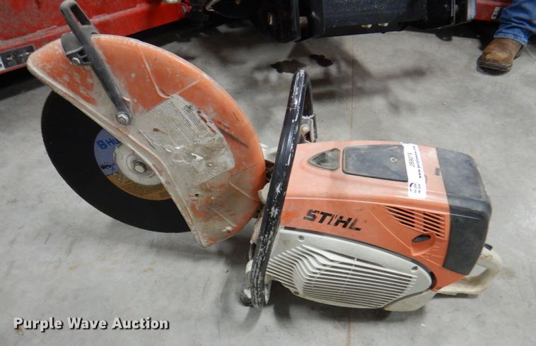 image for item JS9074 (3) Stihl saws