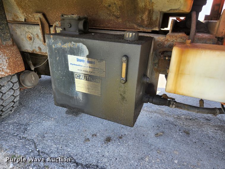 image for item KE9881 2005 International 7400  dump truck