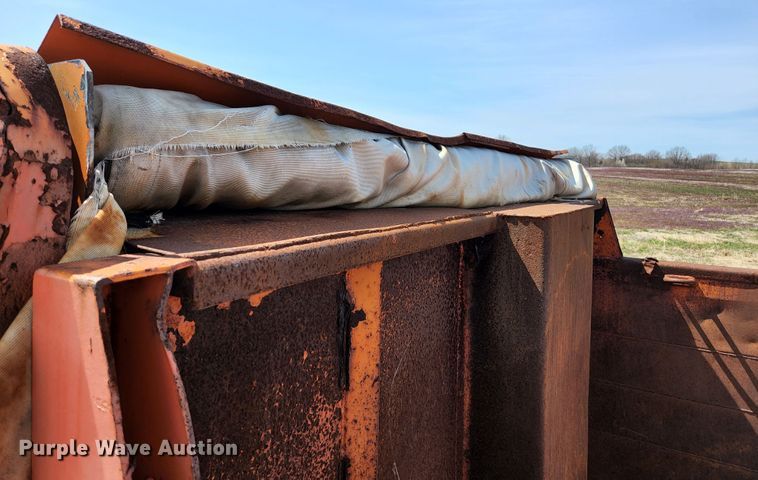 image for item KE9881 2005 International 7400  dump truck