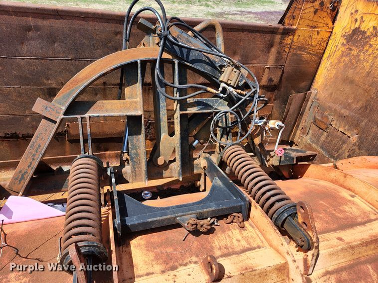 image for item KE9881 2005 International 7400  dump truck