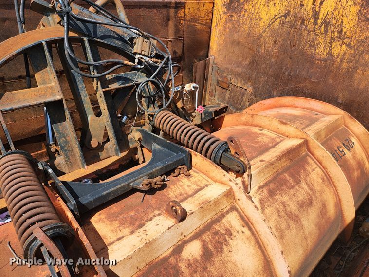 image for item KE9881 2005 International 7400  dump truck