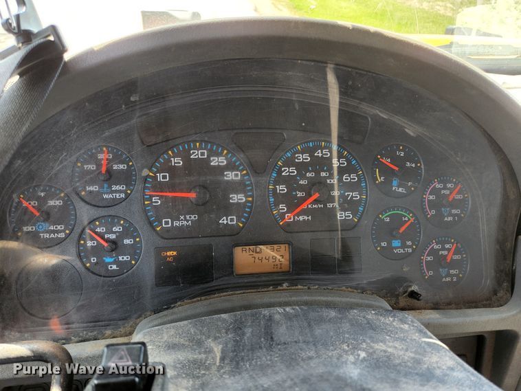 image for item KE9881 2005 International 7400  dump truck