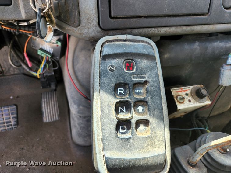 image for item KE9881 2005 International 7400  dump truck