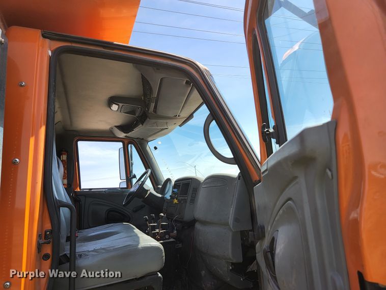 image for item KE9881 2005 International 7400  dump truck