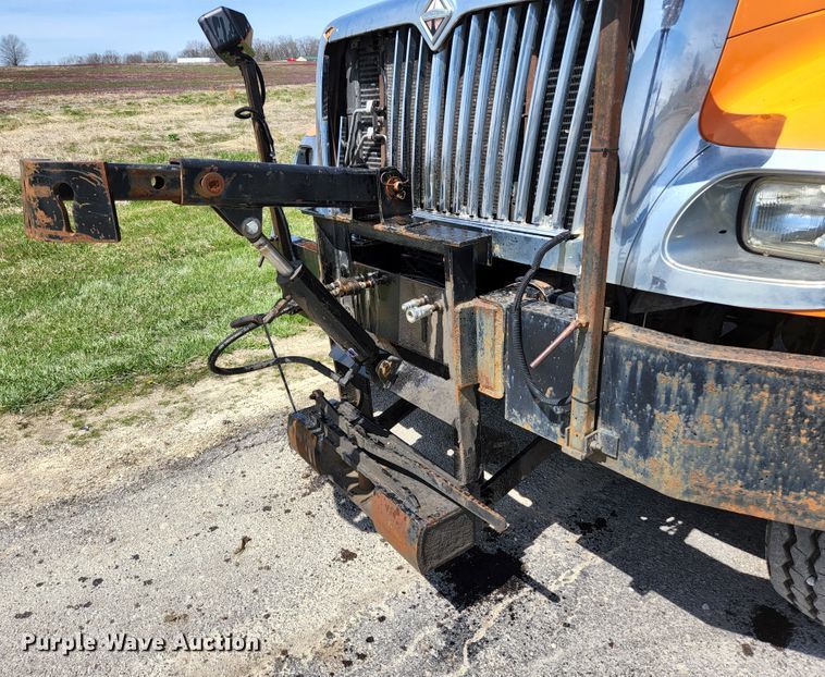 image for item KE9881 2005 International 7400  dump truck