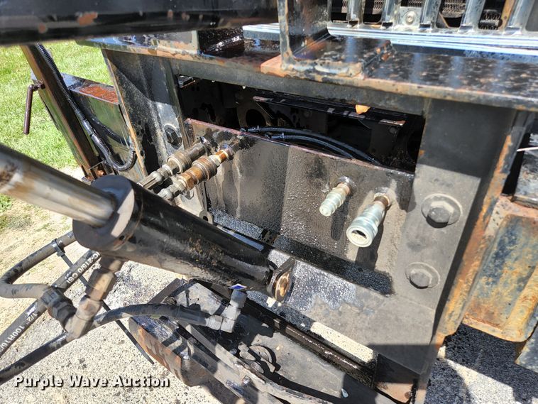 image for item KE9881 2005 International 7400  dump truck