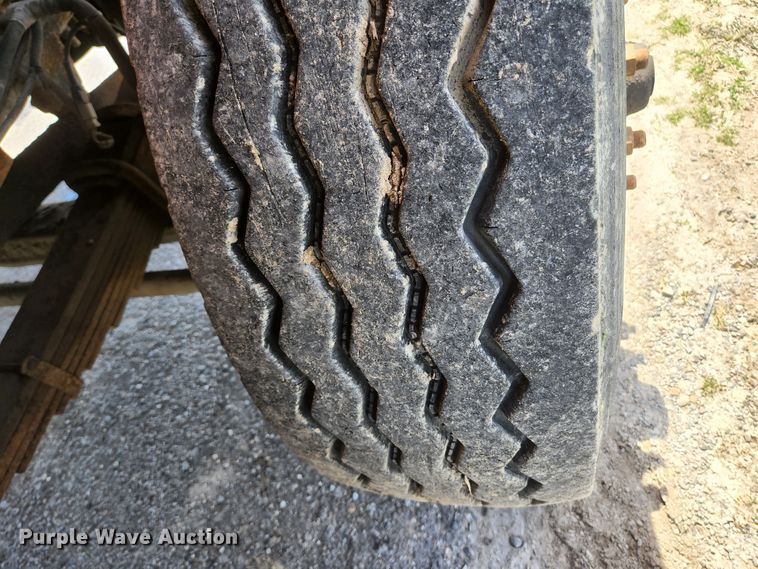 image for item KE9881 2005 International 7400  dump truck