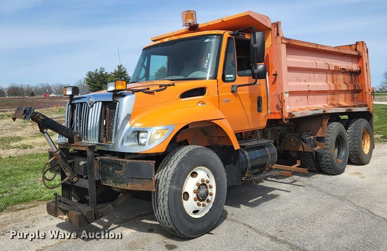 image for item KE9883 2005 International 7400  dump truck