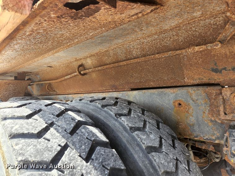 image for item KE9883 2005 International 7400  dump truck