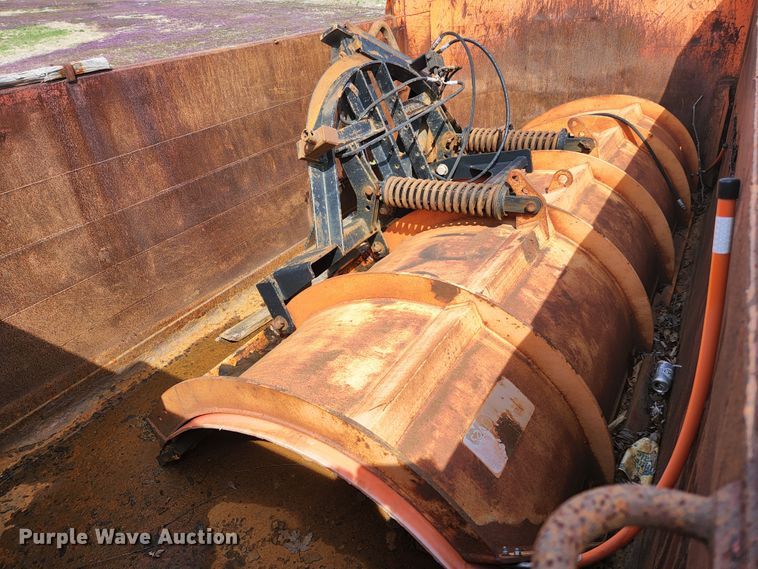 image for item KE9883 2005 International 7400  dump truck