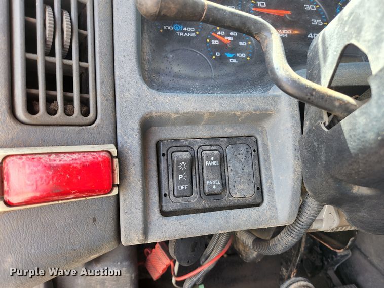 image for item KE9883 2005 International 7400  dump truck