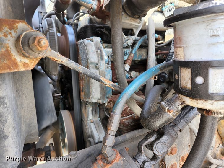 image for item KE9883 2005 International 7400  dump truck