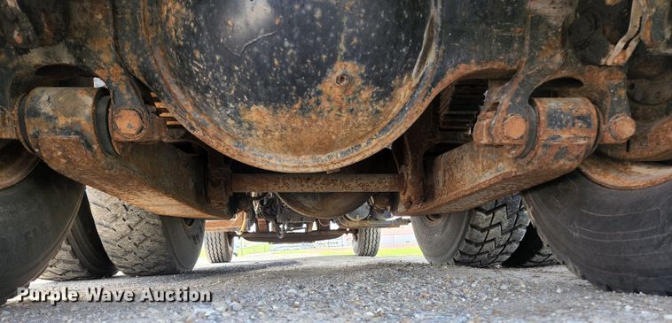 image for item KE9883 2005 International 7400  dump truck