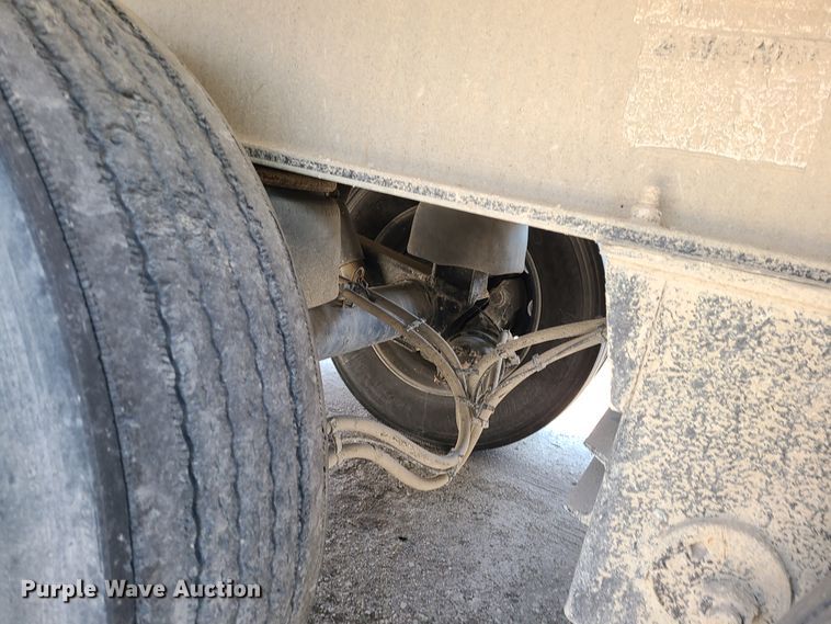 image for item KG9634 2013 MAC  end dump trailer