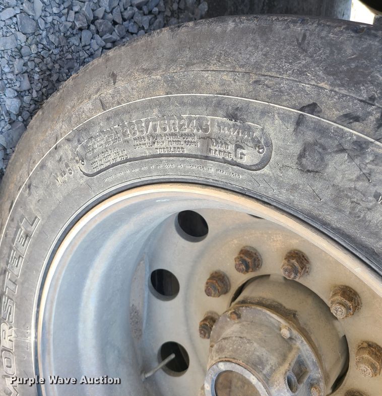 image for item KG9634 2013 MAC  end dump trailer